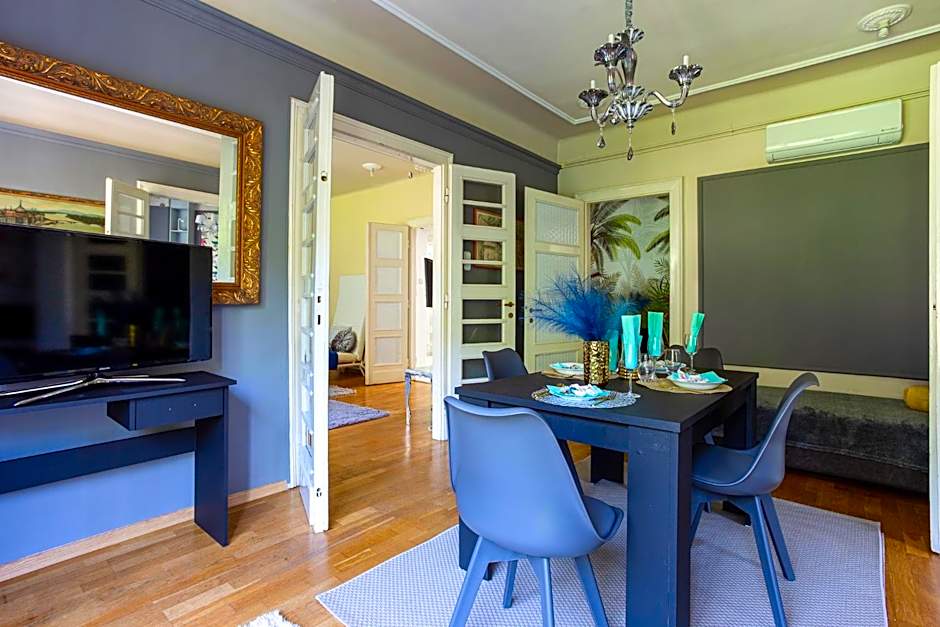 Serpentine Apartments at Buda Castle