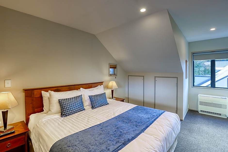 Garden Court Suites & Apartments