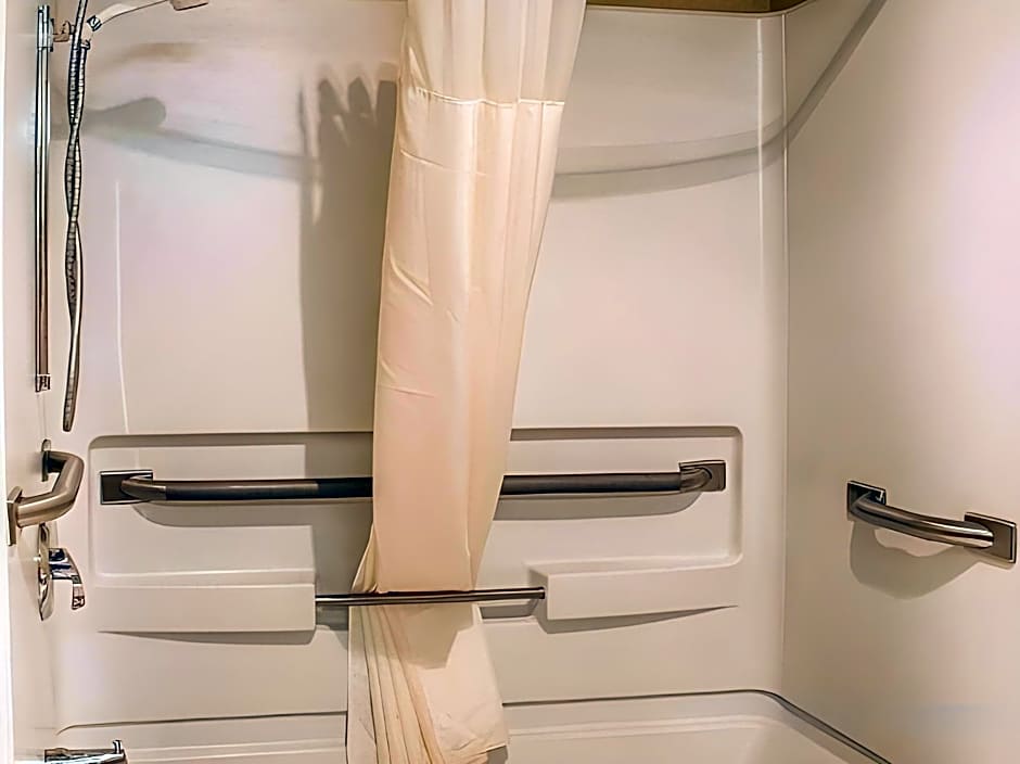 Quality Inn & Suites Sturgeon Bay