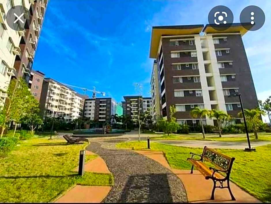 AVIDA ATRIA T2- B, near S&R and SM city by Denice