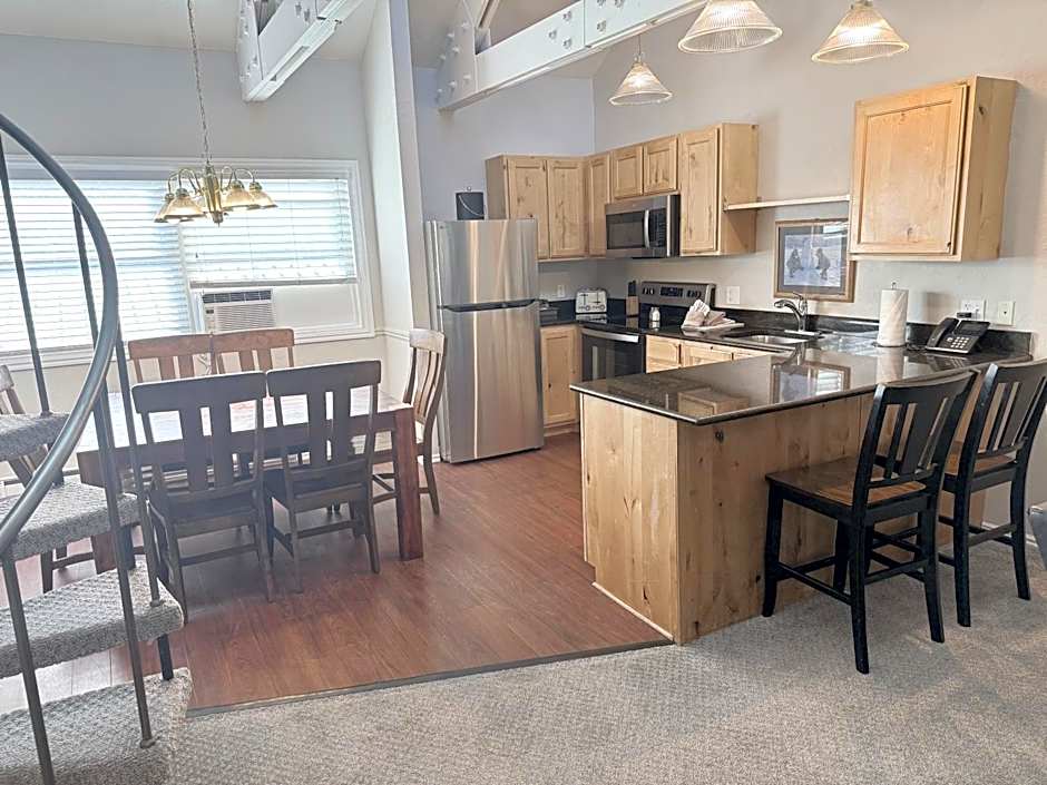 Sweetwater Lift Lodge