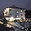 Rovers Inn Guesthouse - Age 11 and Above Only