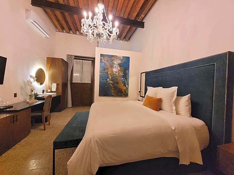 Milo Collection Hotel