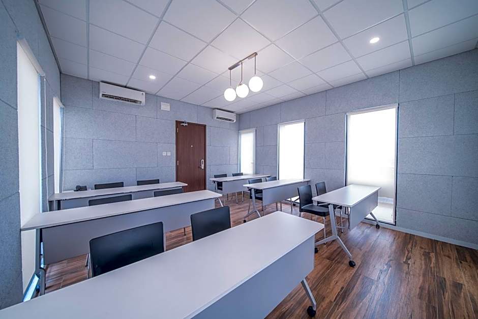 All Nite & Day Kebon Jeruk