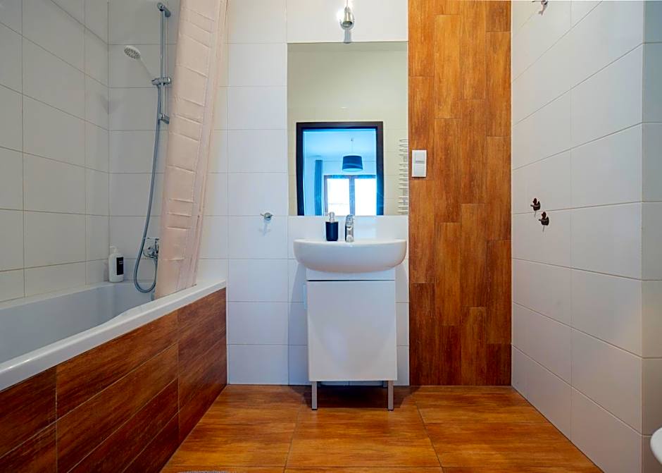 Rooms Green Rydygiera 17 own private room tv wifi