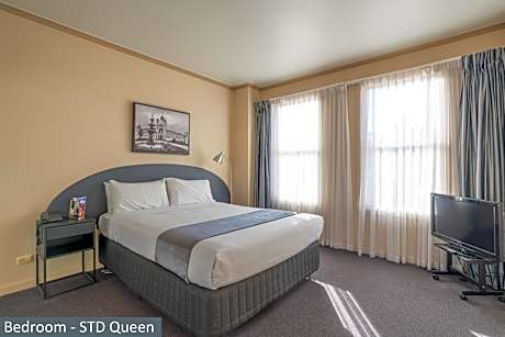 Budget One-Bedroom Apartment