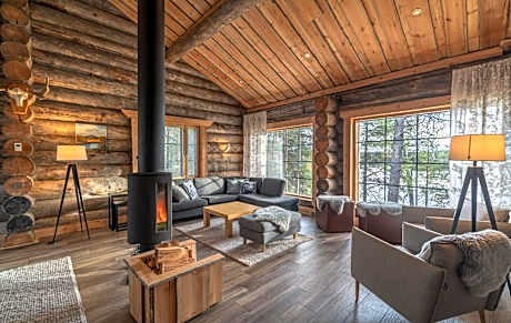 Wilderness Hotel Nellim & Igloos