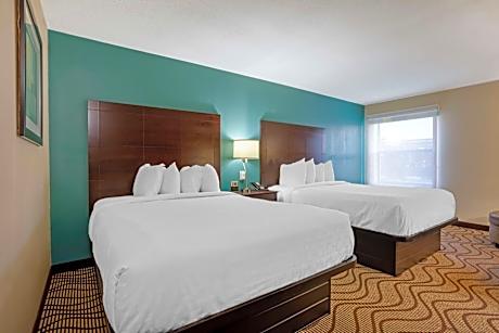 Queen Room with Two Queen Beds - Non-Smoking