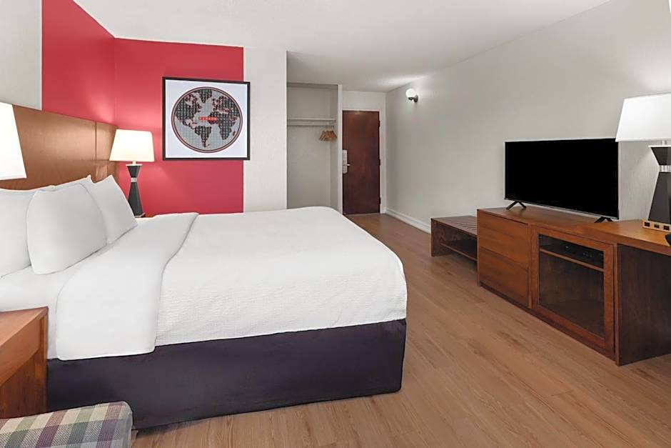 Ramada by Wyndham Arnprior