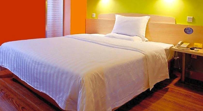 7 Days Inn Qingdao Haier Zone Ditie Tower Jiushui West Road