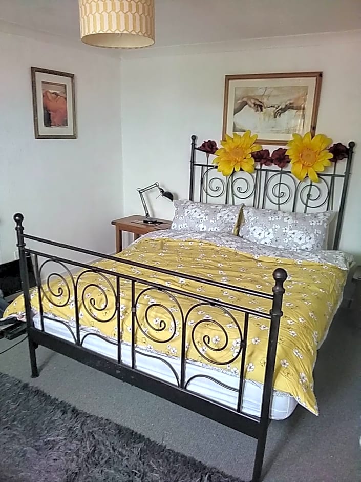 Heb Way bed and breakfast