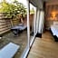 Le 24 Hotel