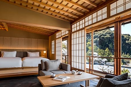 Japanese Style Twin Smaller Suite with Two Twin Beds - Club Lounge Access