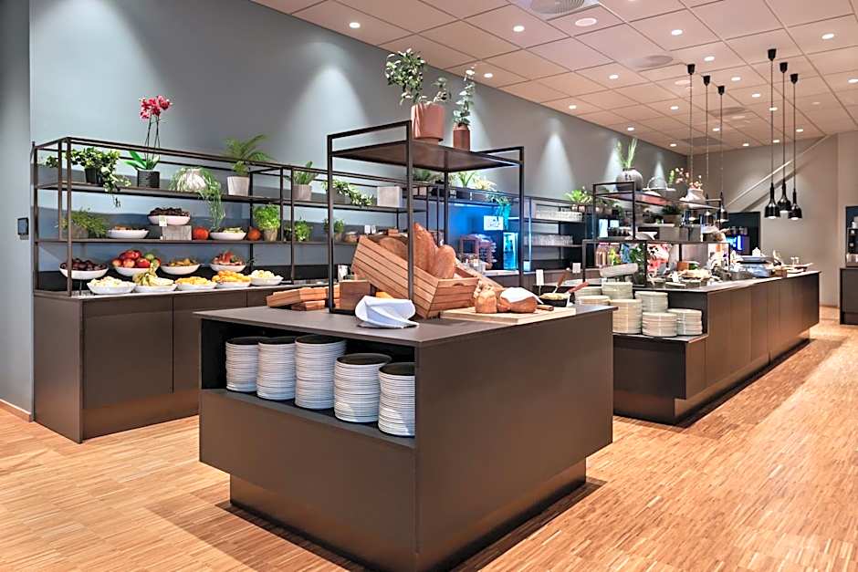 Quality Hotel River Station