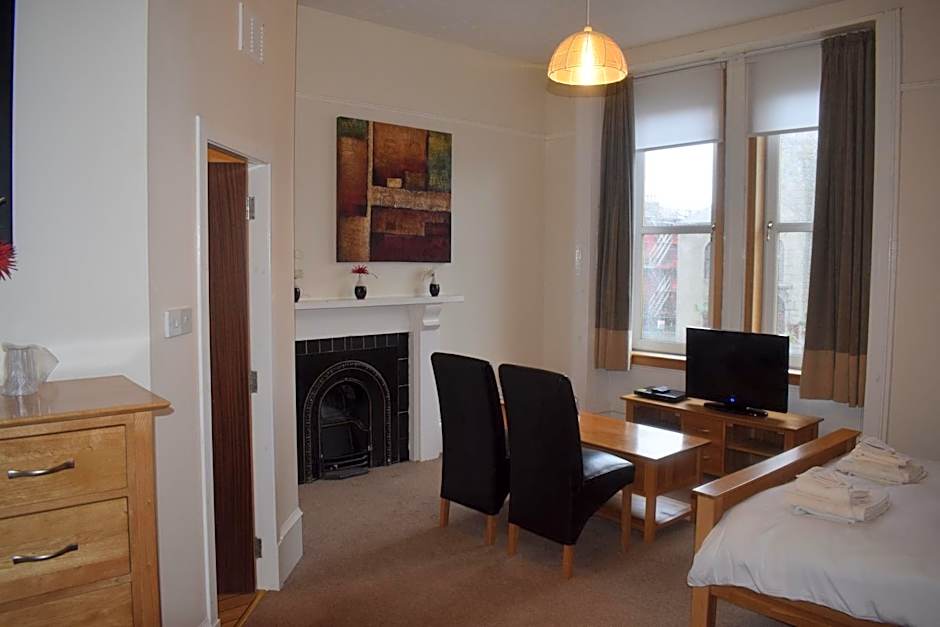 Cheers Cafe Bar & Tavern