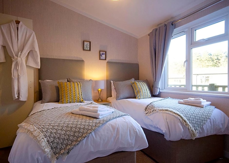 Hollicarrs - Bluebell Lodge