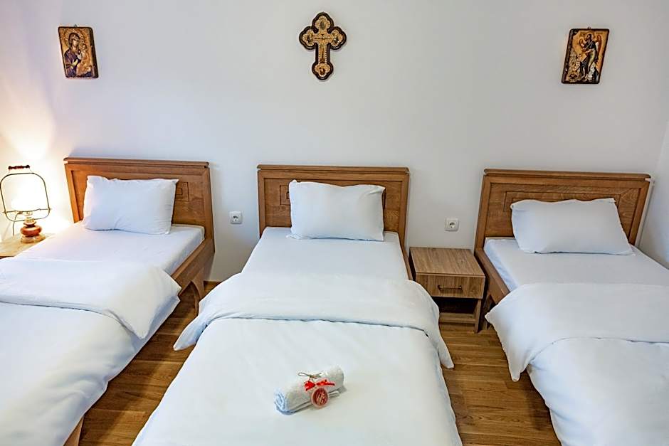 Guest Mansion, Гостински Палат