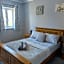 2 bedroom house Admiral Court