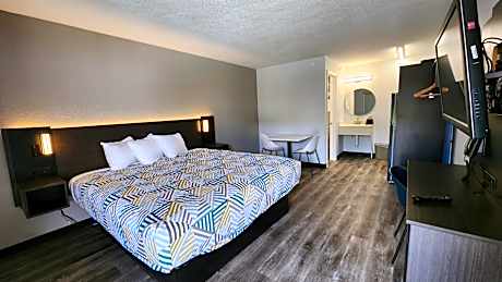 King Room - Non-Smoking