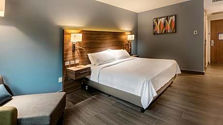 Standard King Room - Accessible