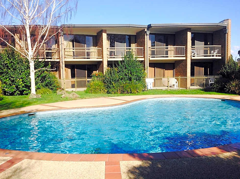 Sandown Regency Hotel & Apartments