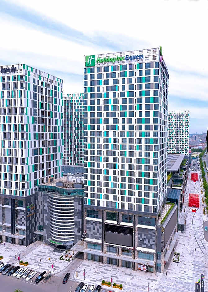 Holiday Inn Express Yingkou Onelong Plaza By IHG