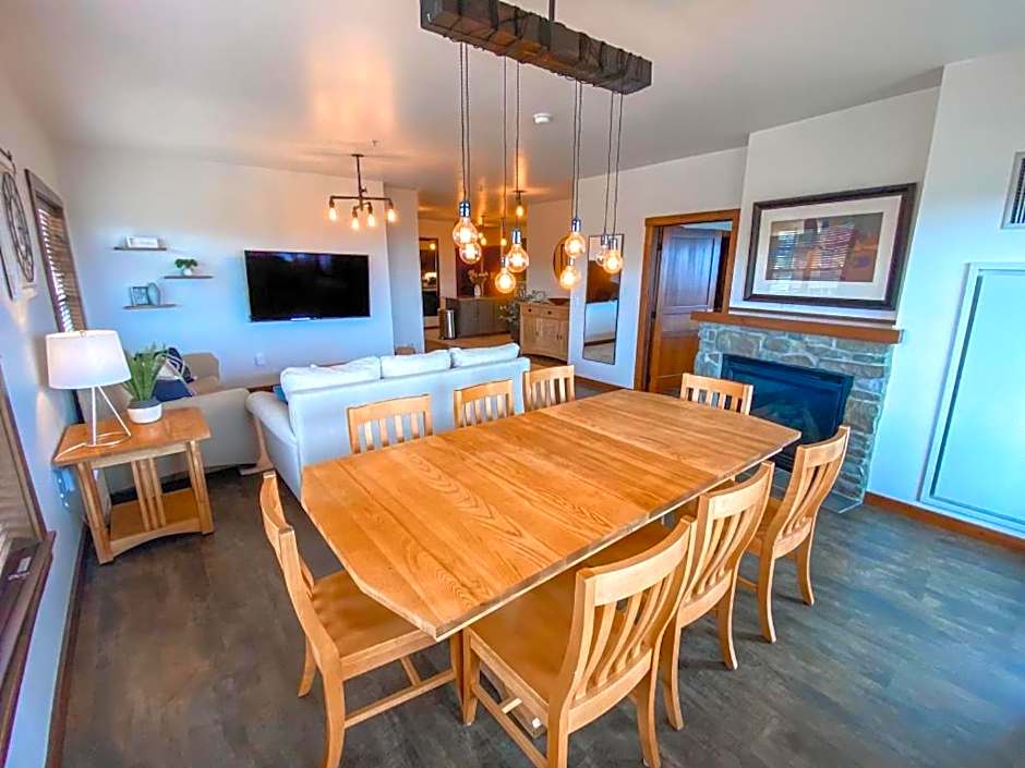 Remodeled Ski In-Out - 305 Soaring Eagle - Luxury!