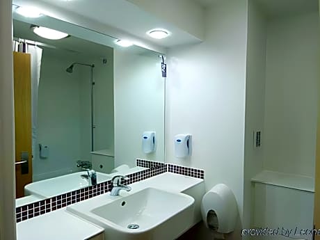 Premier Inn Macclesfield North