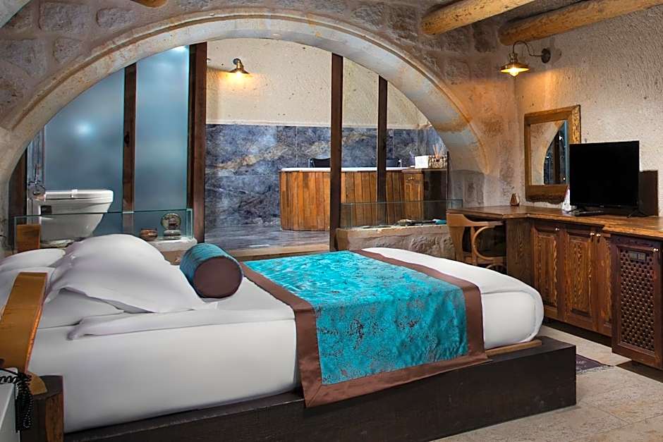 Cappa Via Cave Hotel