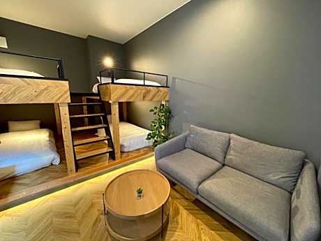Deluxe Room (4 Single Beds) - Non-Smoking - No Cleaning for Consecutive Night Stays
