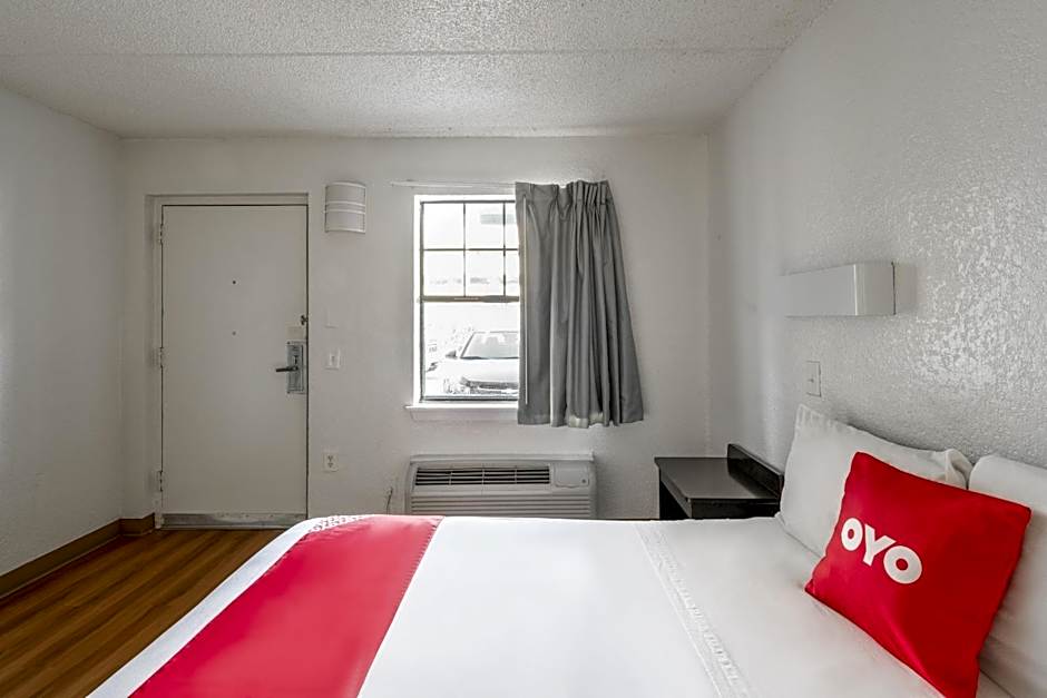 OYO Hotel Houston Katy Freeway