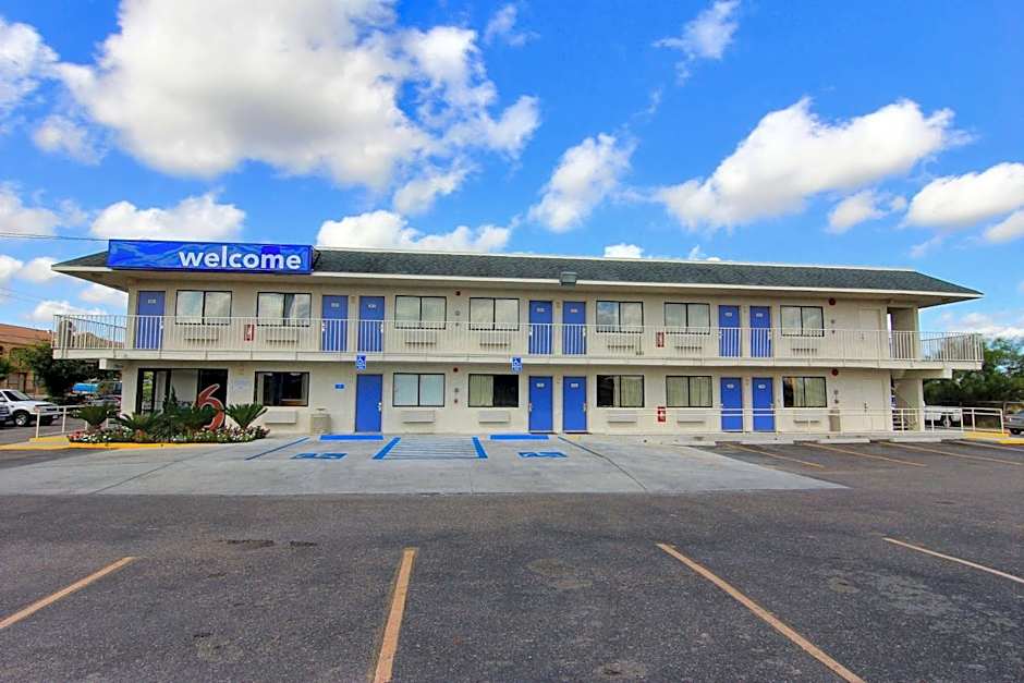 Motel 6-Kingsville, TX