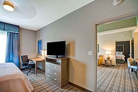 1 King or 2 Queen Hearing Accessible Suite Non-Smoking