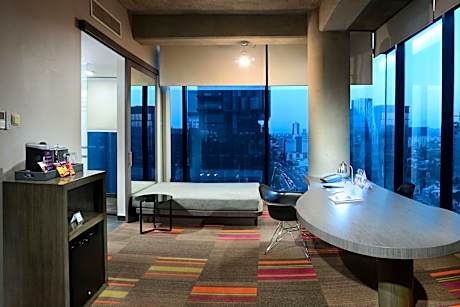 Junior King Suite