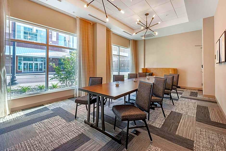 Cambria Hotel Minneapolis Downtown