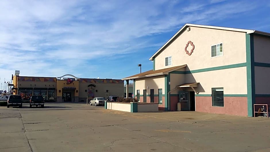 Value Inn & Suites Salina