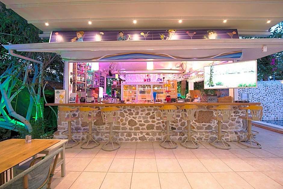 Tonoz Beach Hotel