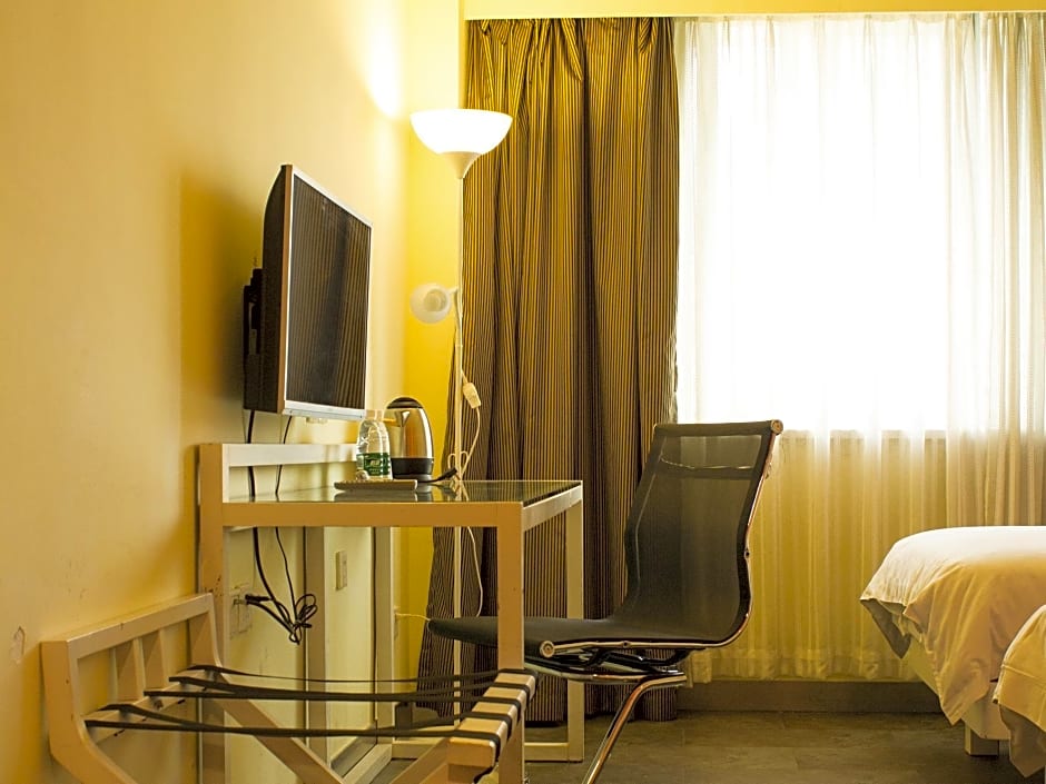 Yanjiang East Garden Inn