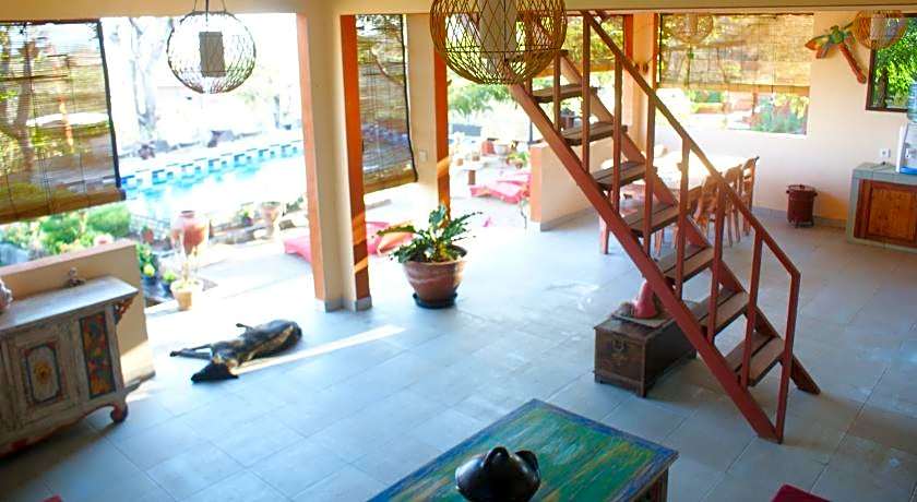 Villa Anjing 2