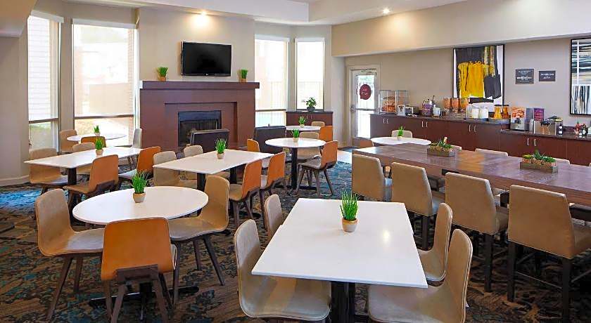 Residence Inn by Marriott Atlanta Airport North/Virginia Avenue