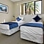 Three Palms Lodge