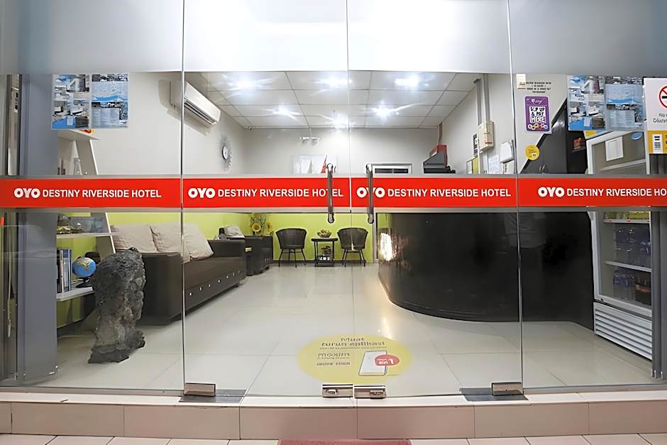 OYO 89588 Destiny Riverside Hotel