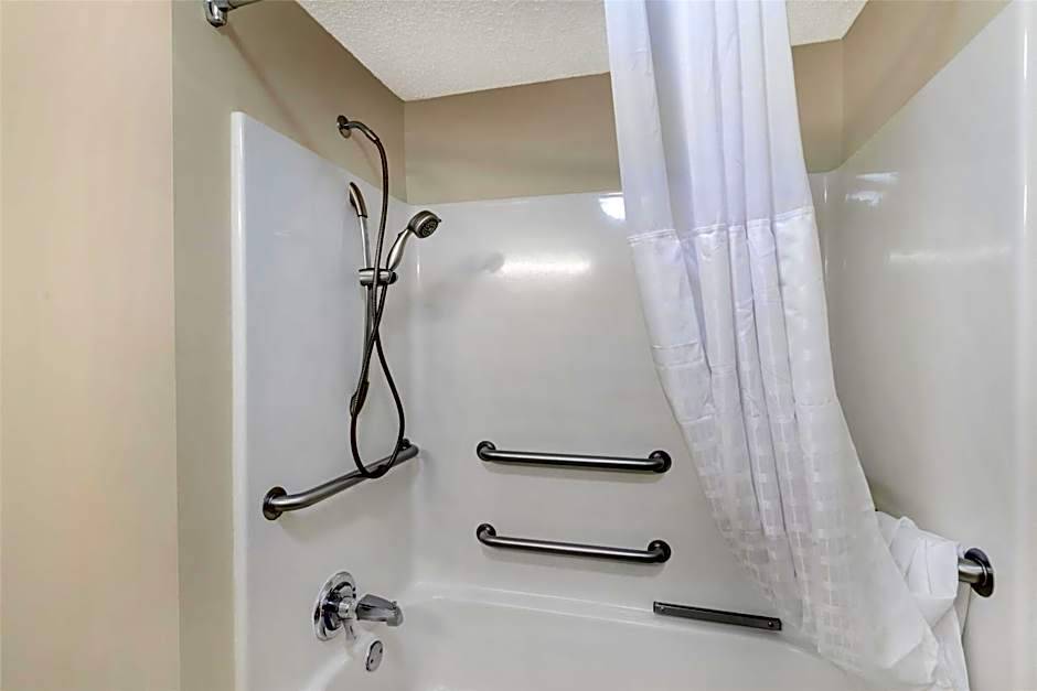 Best Western Plus Richmond Hill Inn