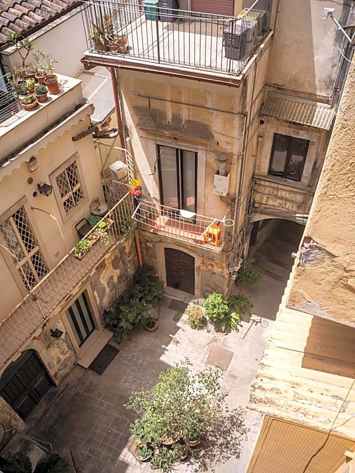 Duomo & Università Rooms