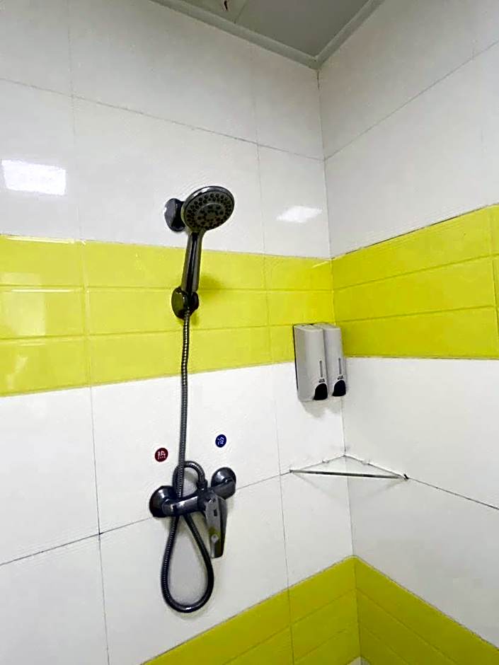 7 Days Inn Zhuhai North Station University Town Jinding Shop