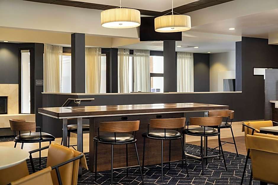 Courtyard by Marriott Palm Springs