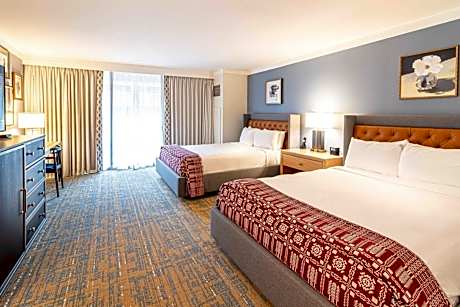 Premium Queen Room with Balcony