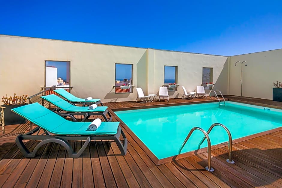 Barcelo Santa Cruz Contemporáneo