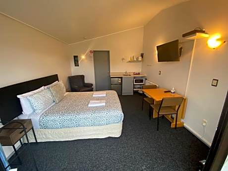 Standard Studio with Bath