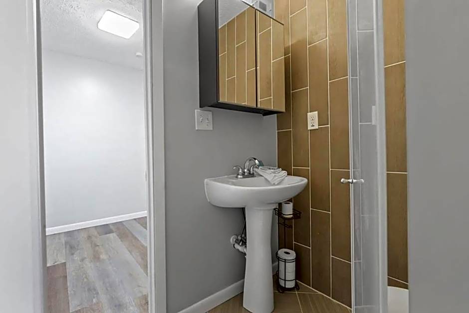 Housepitality - The Restful Studio - Cozy